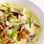 Тайский суп с клецками