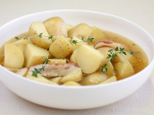 Фото Тушеный картофель с тимьяном