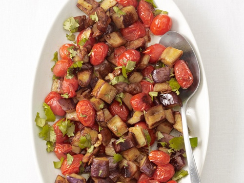Как приготовить - Стир-фрай с баклажанами и виноградными томатами