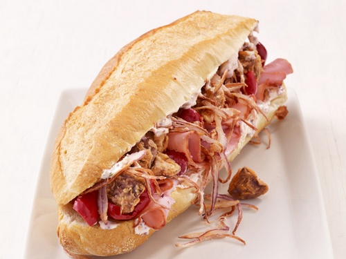 Фото Сэндвич «По-бой» с ветчиной и грибами