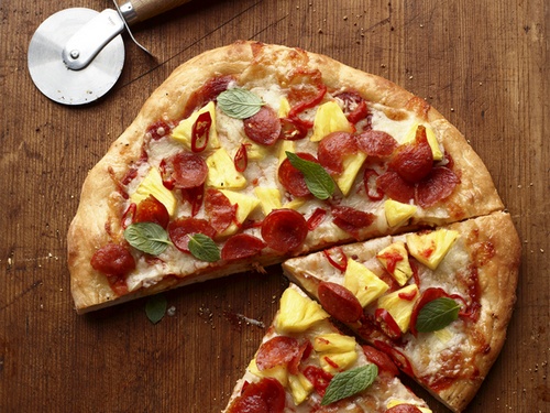 Фото Гавайская пицца с пепперони