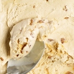Кленовое мороженое с грильяжем и беконом