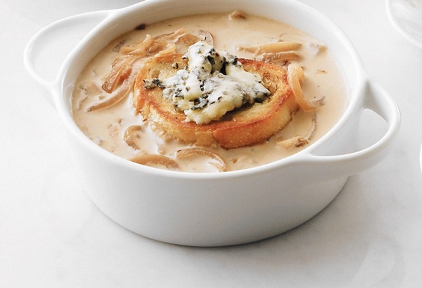 Фото Луковый крем суп с каремелизованным луком