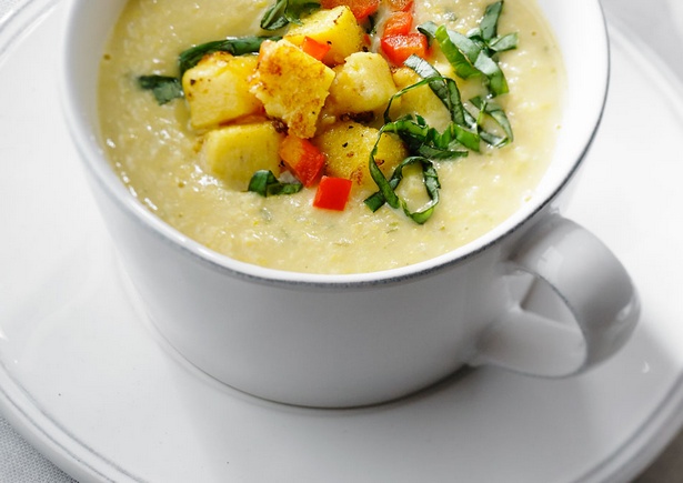 Фото Кремовый суп-пюре из кукурузы и фасоли с полентой