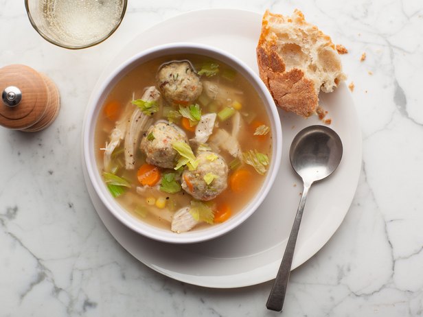 Как приготовить - Овощной суп с индейкой и клецками