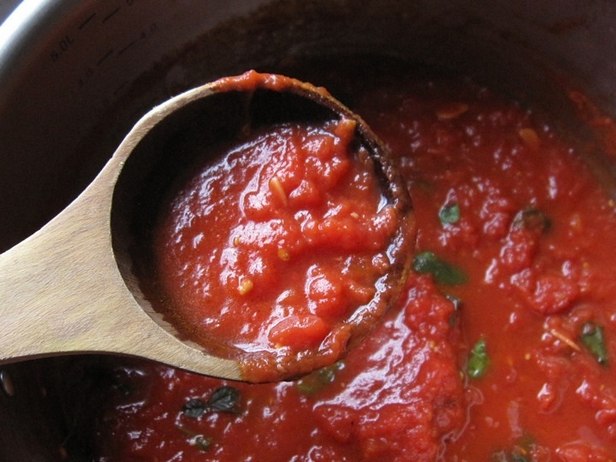 Фото Классический томатный соус для пиццы