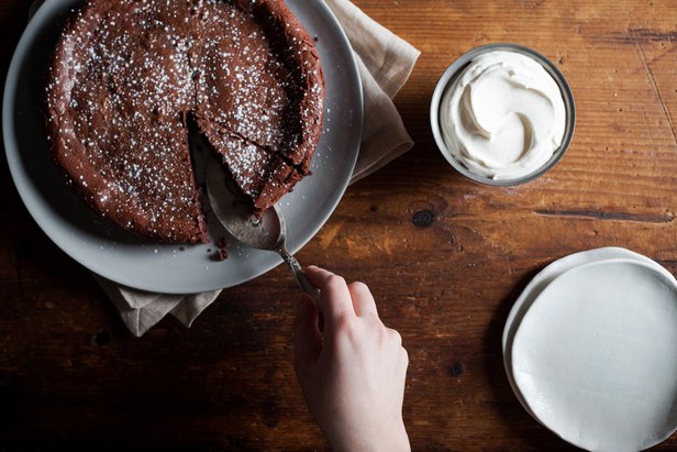 Фото Шоколадный пирог «Брауни» с кремом