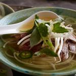 Вьетнамский суп с рисовой лапшой и говядиной «Фо Бо»