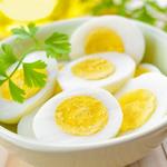 Как легко почистить вареное яйцо