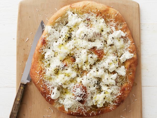 Как приготовить - Пицца с сыром и перцем «Качио е пепе»