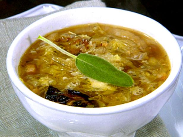 Фото Наваристый овощной суп с тыквой и шалфеем