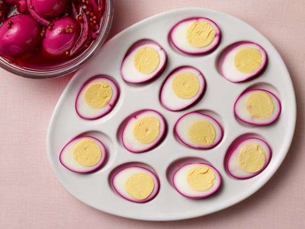 Фото Маринованные яйца в свекольном соке