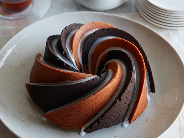 Фото Кекс с шоколадно-ванильными спиралями