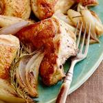 Курица с луком-шалот, запечённая в духовке и соус из розмарина