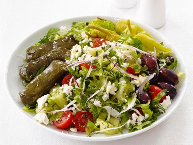 Фотография блюда - Греческий салат с долмадес