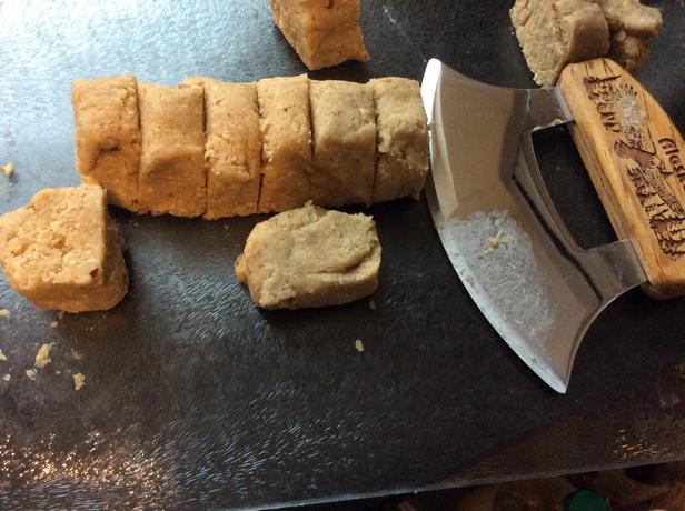Фото Cырные крекеры с грецкими орехами
