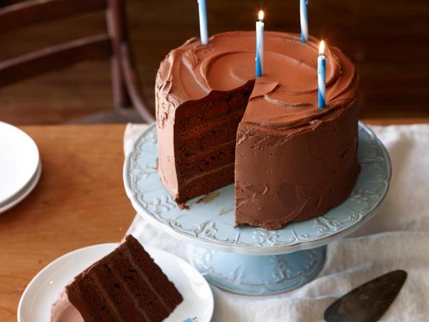 Как приготовить - Большой шоколадный именинный торт