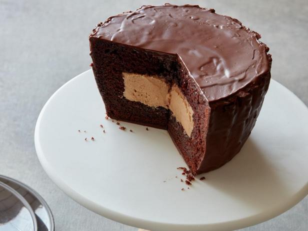 Фотография блюда - Шоколадный торт с арахисовой пастой