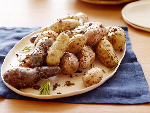Фотография блюда - Запеченный пальчиковый картофель