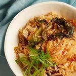 Бурый рис с грибами и кимчи