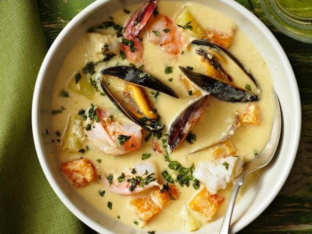 Перуанский суп-пюре с морепродуктами
