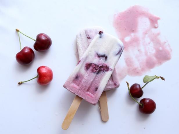 Фото Кокосово-черешневый фруктовый лёд с ванилью
