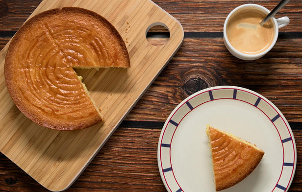 Фото Баскский пирог с вишнёвой начинкой