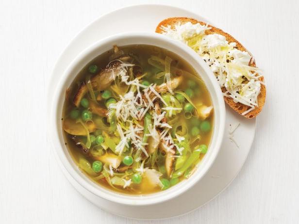 Как приготовить - Суп из весенних овощей и тосты с рикоттой