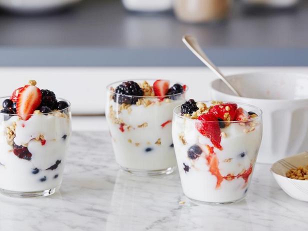 Фото Парфе с йогуртом и ягодами