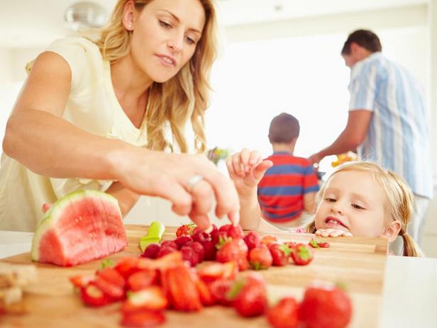 Научите детей: 10 привычек здорового питания