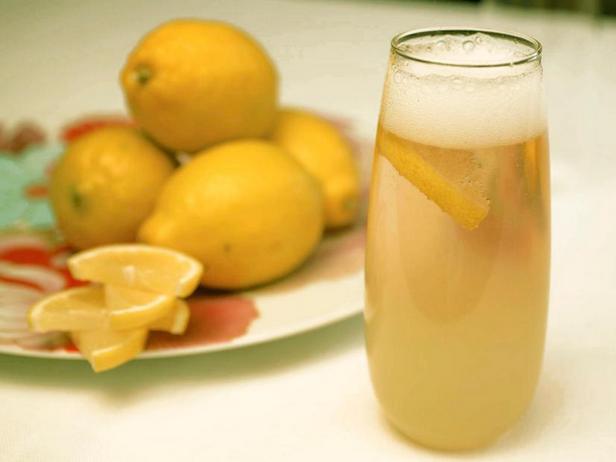 Фото Шампанское с лимонадом