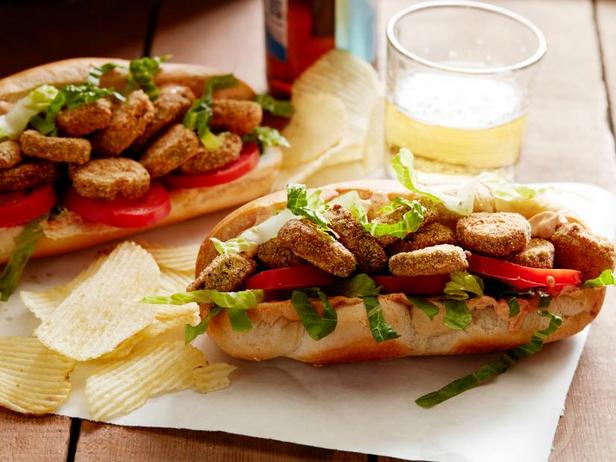 Фото Сэндвич с жареными солёными огурцами