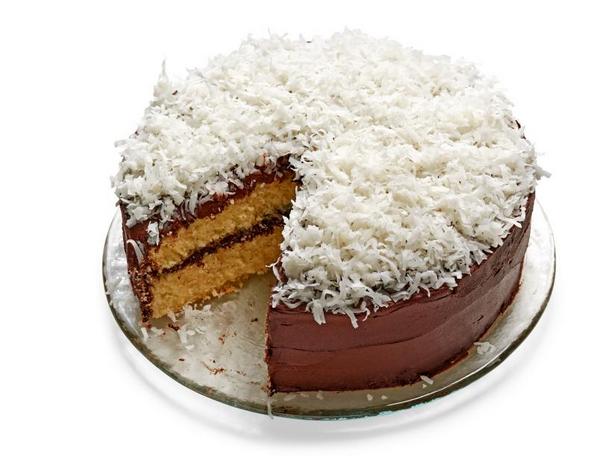 Фото Кокосово-миндальный торт в шоколадной глазури