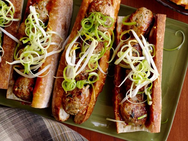 Фото Саб-сэндвич с азиатскими фрикадельками и майонезом из соуса хойсин