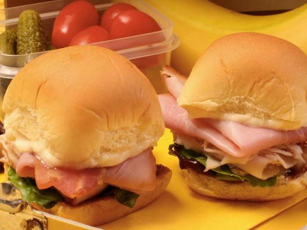 Фото Клубные мини-сэндвичи с ветчиной