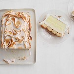 Лимонный торт-мороженое «Запечённая Аляска»