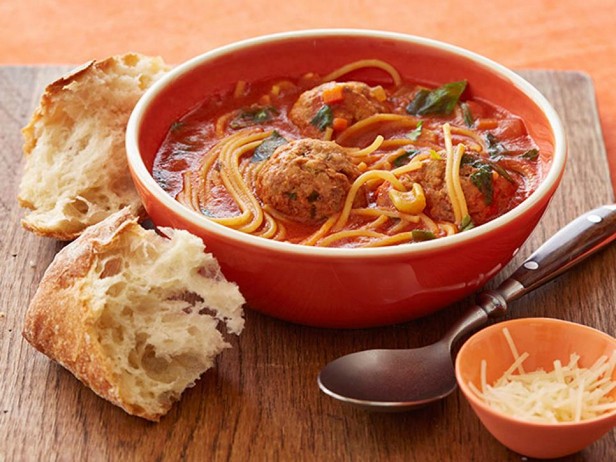 Суп-рагу со спагетти и фрикадельками