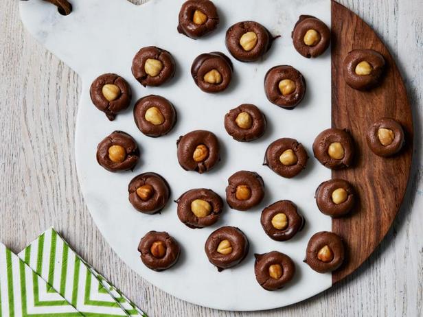 Фото Шоколадные конфеты с фундуком
