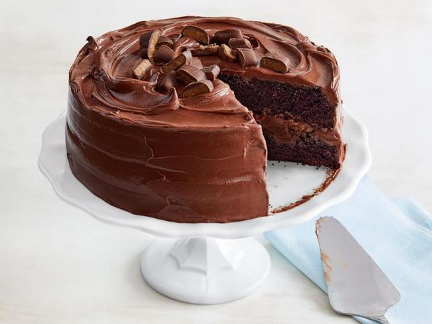 Как приготовить - Шоколадный торт с шоколадными батончиками