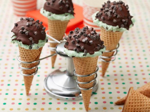 Фото Шоколадно-мятное мороженое в рожках