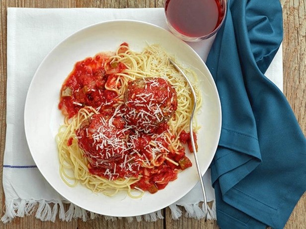 Острые спагетти с фрикадельками