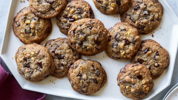 Как приготовить - Печенье с кусочками шоколада и грецкими орехами