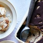 Мороженое из нута с шоколадом, кокосом и миндалём