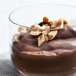 Шоколадный пудинг с арахисом
