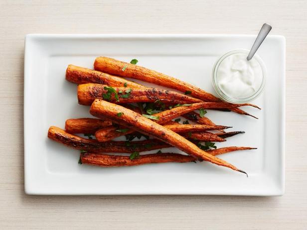 Как приготовить - Печёная морковь с зирой под греческим йогуртом