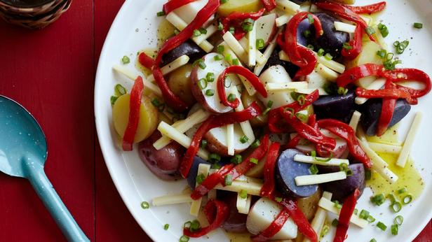Как приготовить - Салат из белого, фиолетового и красного картофеля