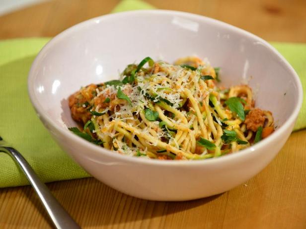 Как приготовить - Овощные спагетти «Болоньезе» с индейкой