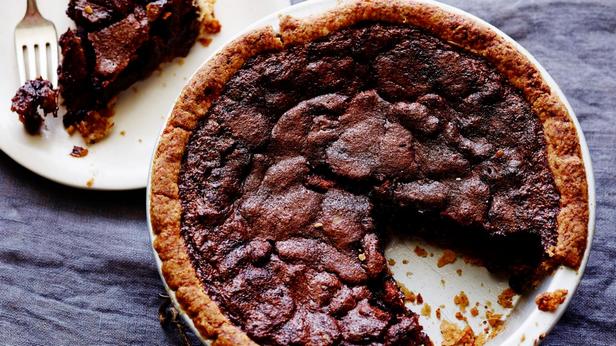 Как приготовить - Шоколадный пекановый пирог с бурбоном