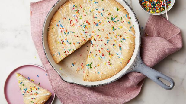 Как приготовить - Печенье с разноцветной посыпкой в сковороде