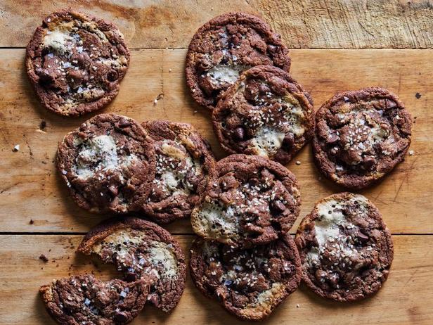 Как приготовить - Печенье с кусочками шоколада и халвой